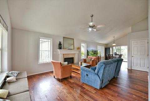 105 Abbey St, Phoenix, OR 97535 photo 3