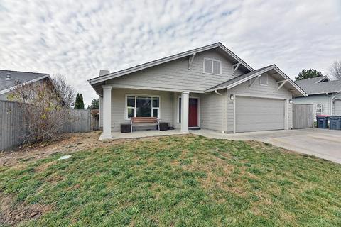 105 Abbey St, Phoenix, OR 97535 photo 2