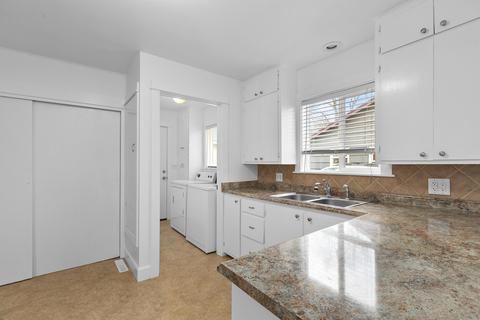 445 NEmerson Ave, Bend, OR 97701 photo 9