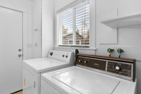 445 NEmerson Ave, Bend, OR 97701 photo 12
