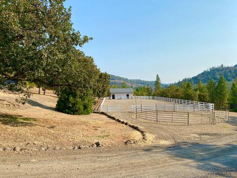 1999 Crowfoot Rd, Eagle Point, OR 97524 photo 28