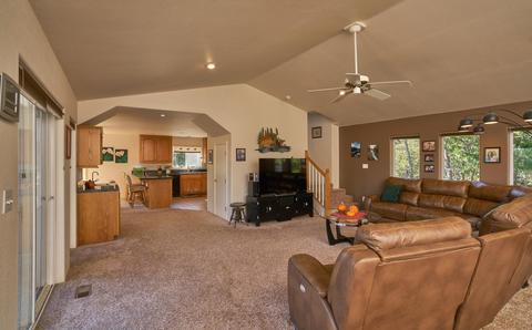 1999 Crowfoot Rd, Eagle Point, OR 97524 photo 10