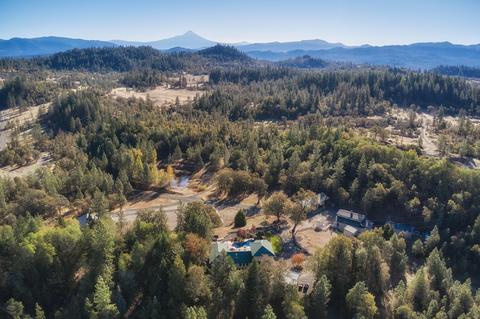1999 Crowfoot Rd, Eagle Point, OR 97524 photo 40