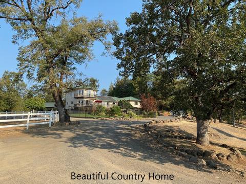 1999 Crowfoot Rd, Eagle Point, OR 97524 photo 1