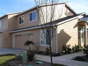 344 Live Oak Loop, Central Point, OR 97502 photo 1