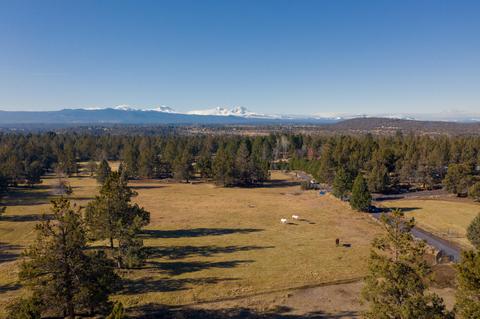 20135 Rodeo Dr, Bend, OR 97703 photo 3
