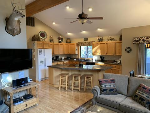 17711 Rogue Ln, Sunriver, OR 97707 photo 1