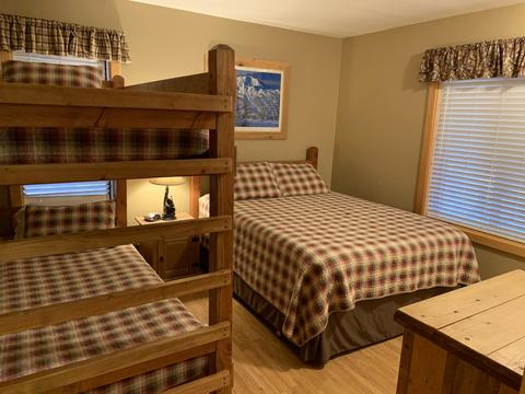 17711 Rogue Ln, Sunriver, OR 97707 photo 16