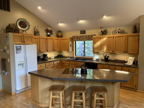 17711 Rogue Ln, Sunriver, OR 97707 photo 2