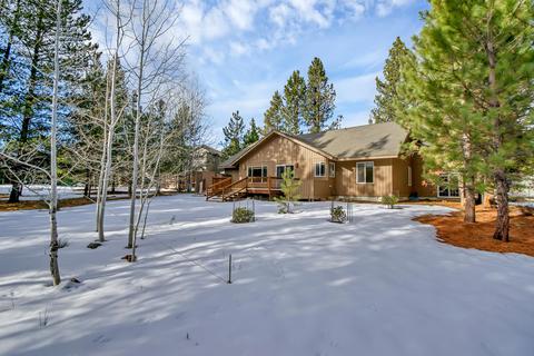 55782 Lost Rider Loop, Bend, OR 97707 photo 11