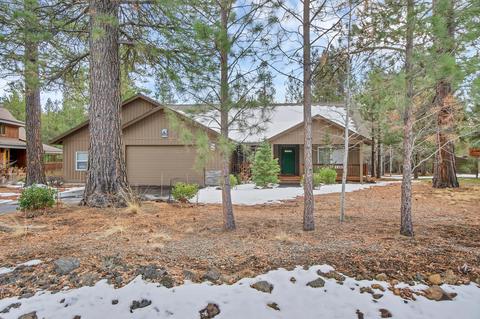55782 Lost Rider Loop, Bend, OR 97707 photo 2