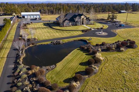 62690 Erickson Rd, Bend, OR 97701 photo 2
