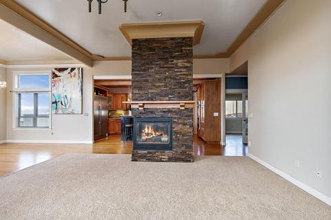 1013 Azure Way, Eagle Point, OR 97524 photo 4