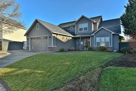 17 Morel Ct, Eagle Point, OR 97524 photo 2