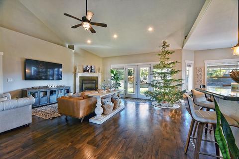 17 Morel Ct, Eagle Point, OR 97524 photo 10