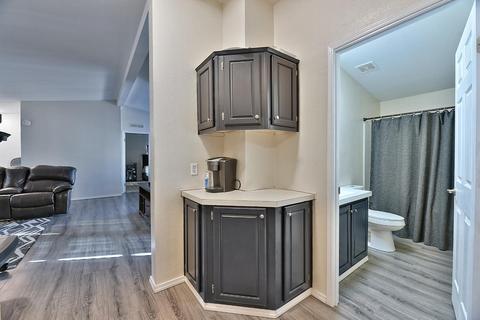 551 Hammer Ln, Eagle Point, OR 97524 photo 17