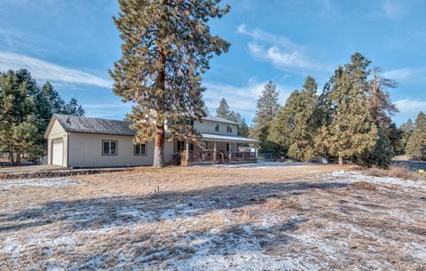 19660 Apache Rd, Bend, OR 97702 photo 2