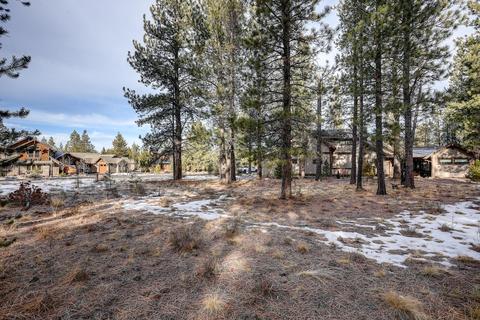 56593 Sunstone Loop, Bend, OR 97707 photo 3