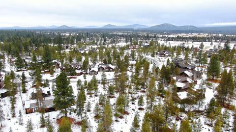 56569 Sunstone Loop, Bend, OR 97707 photo 2