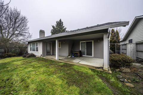 76 Mountain View Dr, Phoenix, OR 97535 photo 25