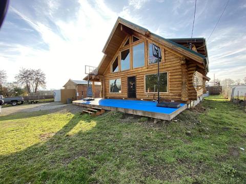6185 Iris Ln, Central Point, OR 97502 photo 1