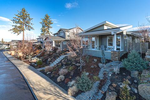 61076 SE Ruby Peak Ln, Bend, OR 97702 photo 3