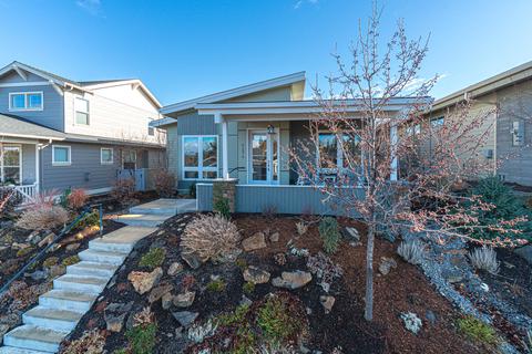 61076 SE Ruby Peak Ln, Bend, OR 97702 photo 2