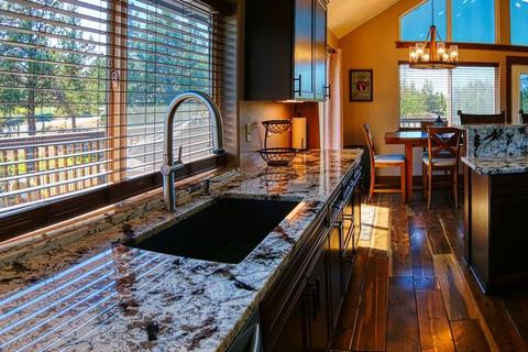 20270 Rogers Rd, Bend, OR 97703 photo 5