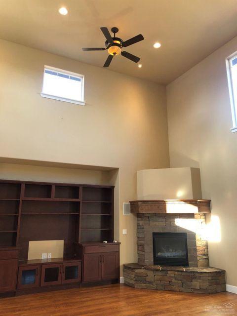 20940 Fireside Trl, Bend, OR 97702 photo 6