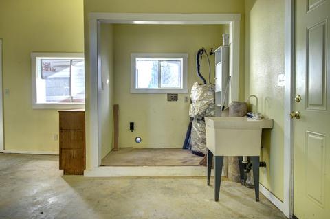 108 W Fifth St, Phoenix, OR 97535 photo 18