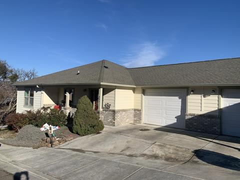 451 Elm St, Phoenix, OR 97535 photo 1