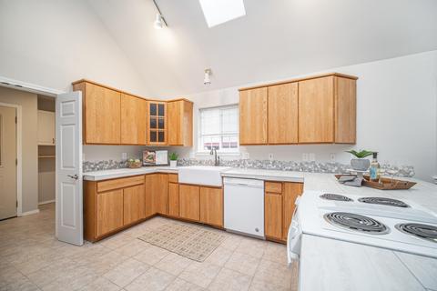 20766 S Loop Pl, Bend, OR 97703 photo 6