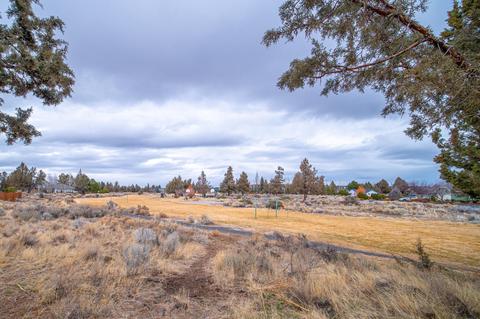20766 S Loop Pl, Bend, OR 97703 photo 26