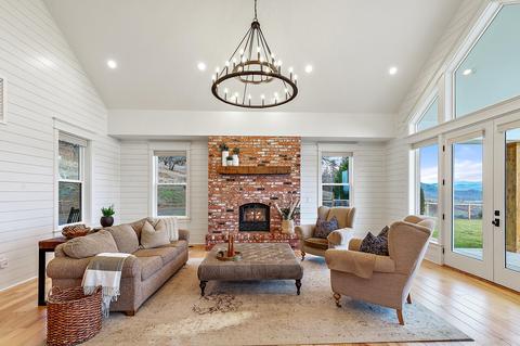 3043 Brophy Rd, Eagle Point, OR 97524 photo 8
