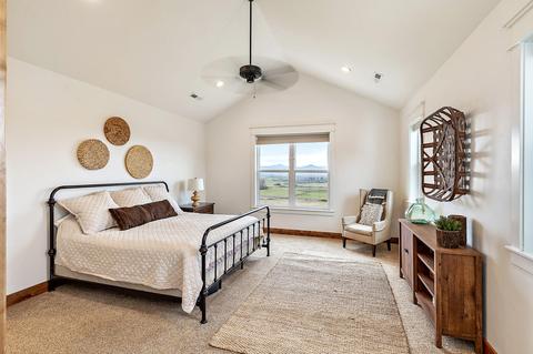 3043 Brophy Rd, Eagle Point, OR 97524 photo 32