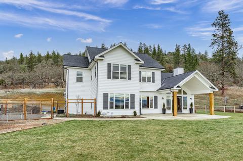 3043 Brophy Rd, Eagle Point, OR 97524 photo 5