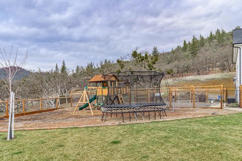 3043 Brophy Rd, Eagle Point, OR 97524 photo 47