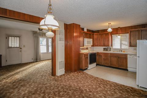 110 Sixth St, Phoenix, OR 97535 photo 8