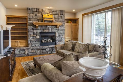 21040 SE Keller Ct, Bend, OR 97702 photo 10