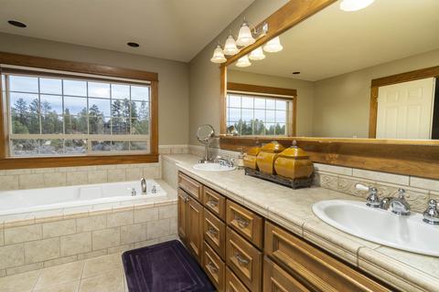 21040 SE Keller Ct, Bend, OR 97702 photo 17