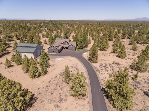 23236 Chisholm Trl, Bend, OR 97702 photo 3