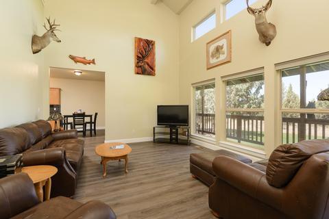 23236 Chisholm Trl, Bend, OR 97702 photo 10