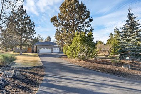 60565 Tall Pine Ave, Bend, OR 97702 photo 2