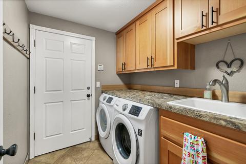 60565 Tall Pine Ave, Bend, OR 97702 photo 28