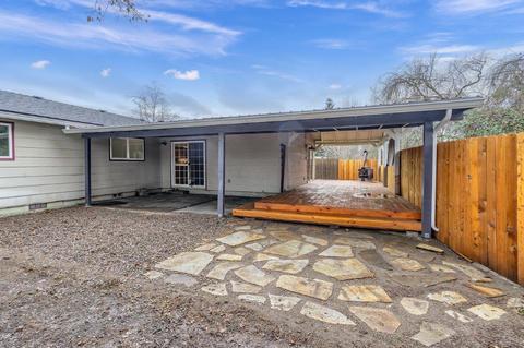 720 Freeman Rd, Central Point, OR 97502 photo 4