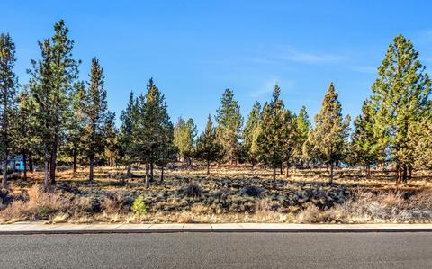1845 NW Perspective Dr, Bend, OR 97703 photo 4