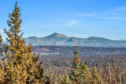1845 NW Perspective Dr, Bend, OR 97703 photo 1