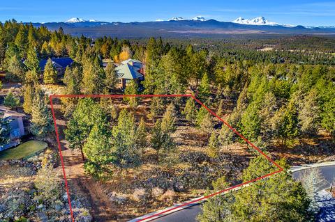 1845 NW Perspective Dr, Bend, OR 97703 photo 2