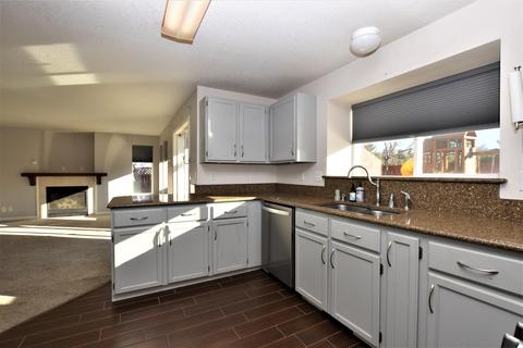 876 NE Locksley Dr, Bend, OR 97701 photo 7