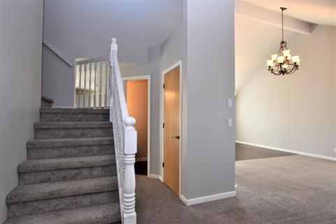 876 NE Locksley Dr, Bend, OR 97701 photo 3